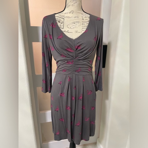 Boden Dresses & Skirts - 🍂🌸 Boden Marion Tunic Dress with Swans SZ 6 R EUC
